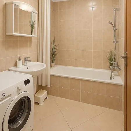דירה Bright With Balcony And View Of Medvedin *